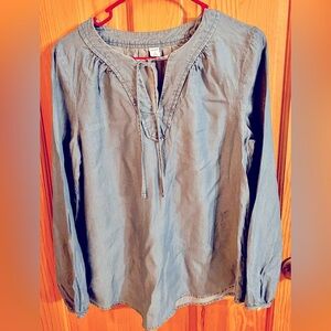 Old Navy Women's Blue Long Sleeve Top Size M Chambray Tie Front Closure VTG Boho